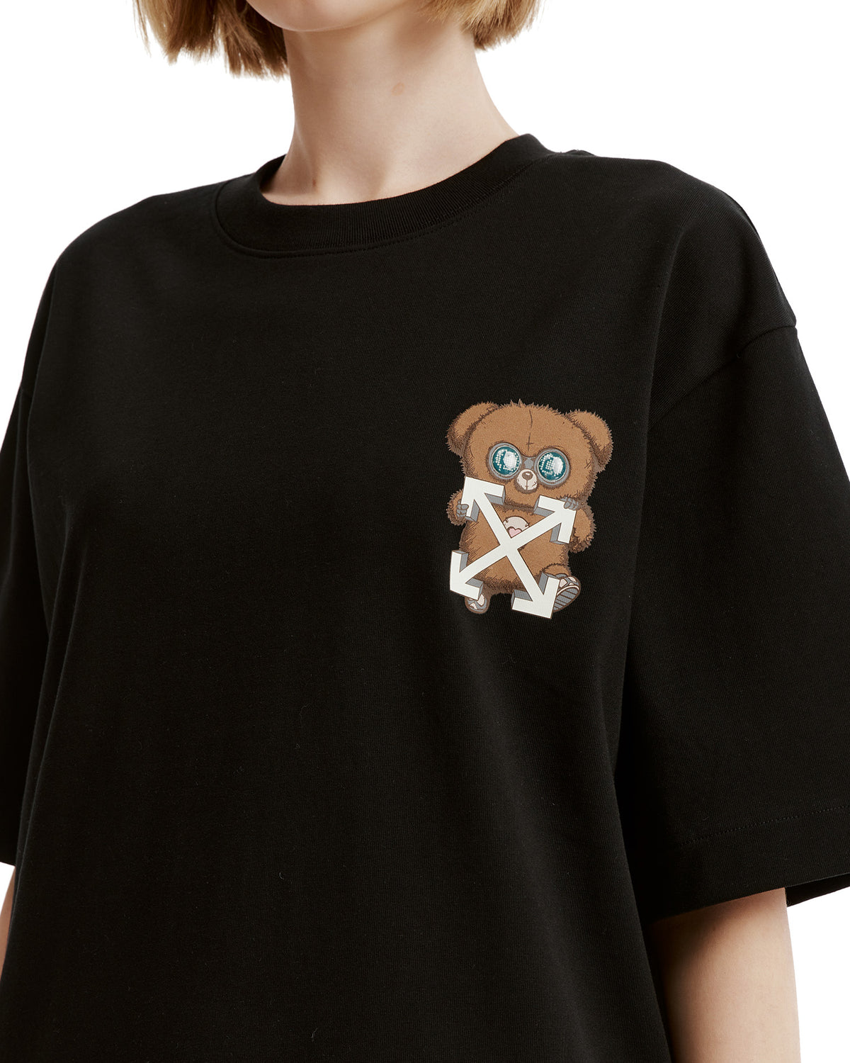 X JISOO CLICK bear diag logo tee