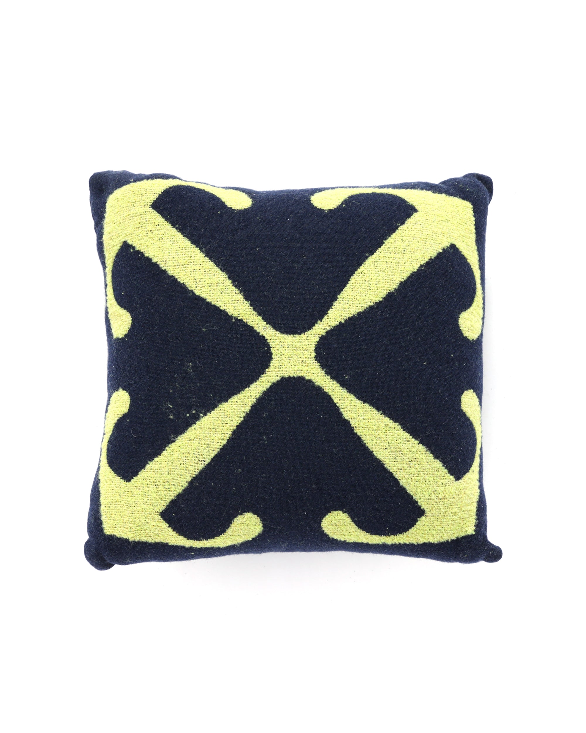 Small arrow pillow