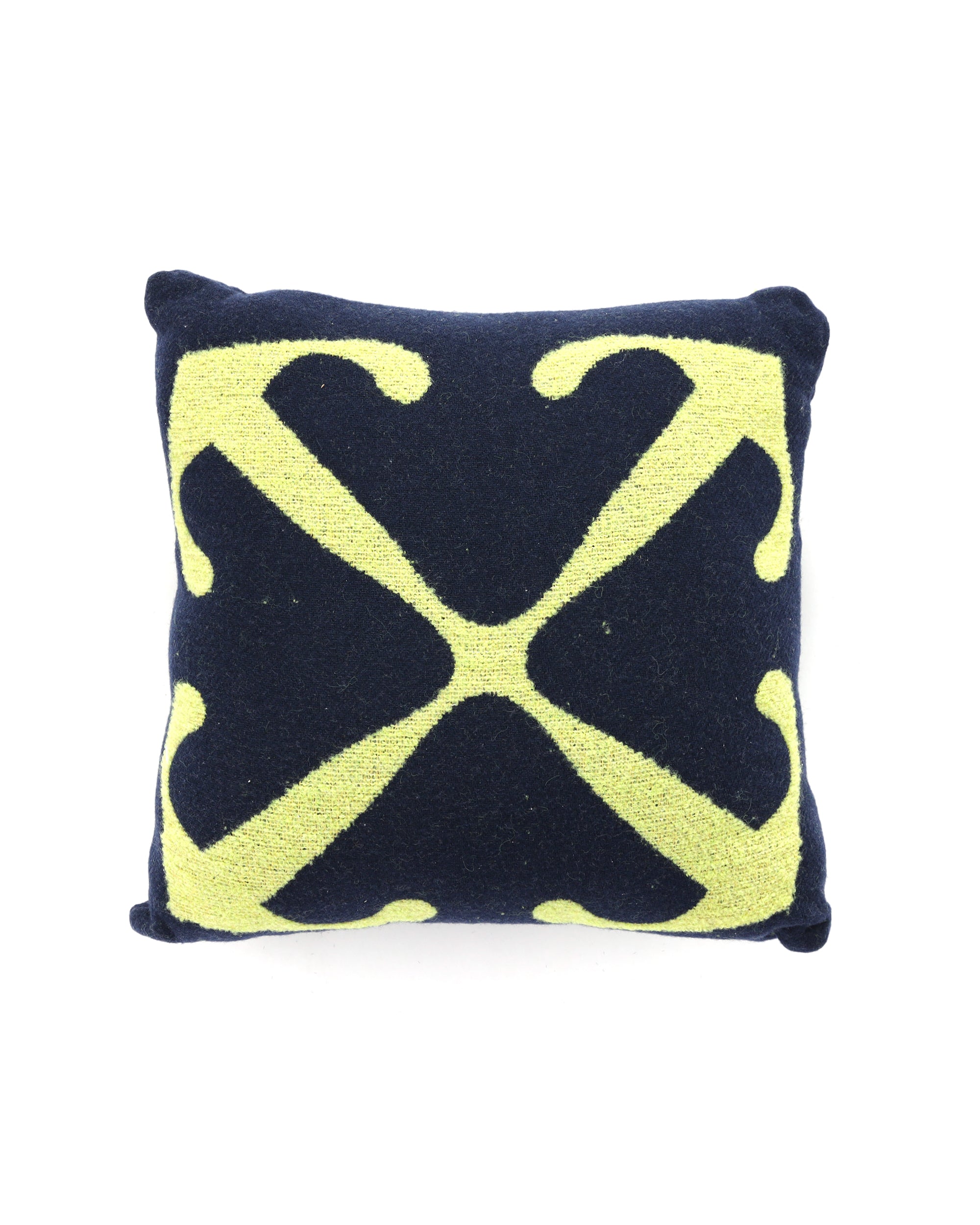 Small arrow pillow