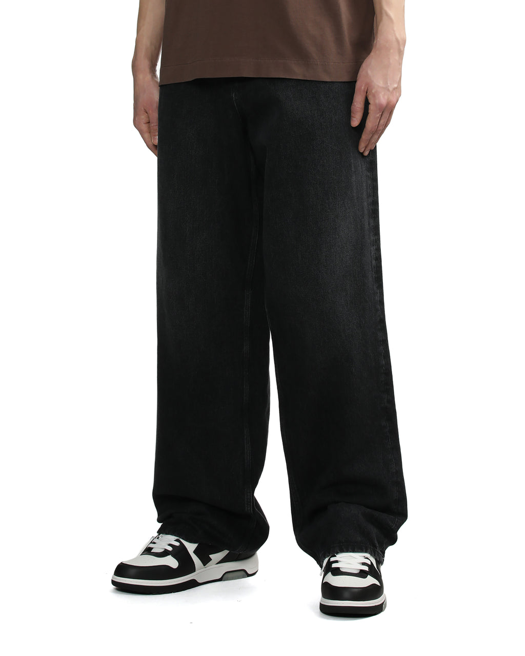 Loose jeans