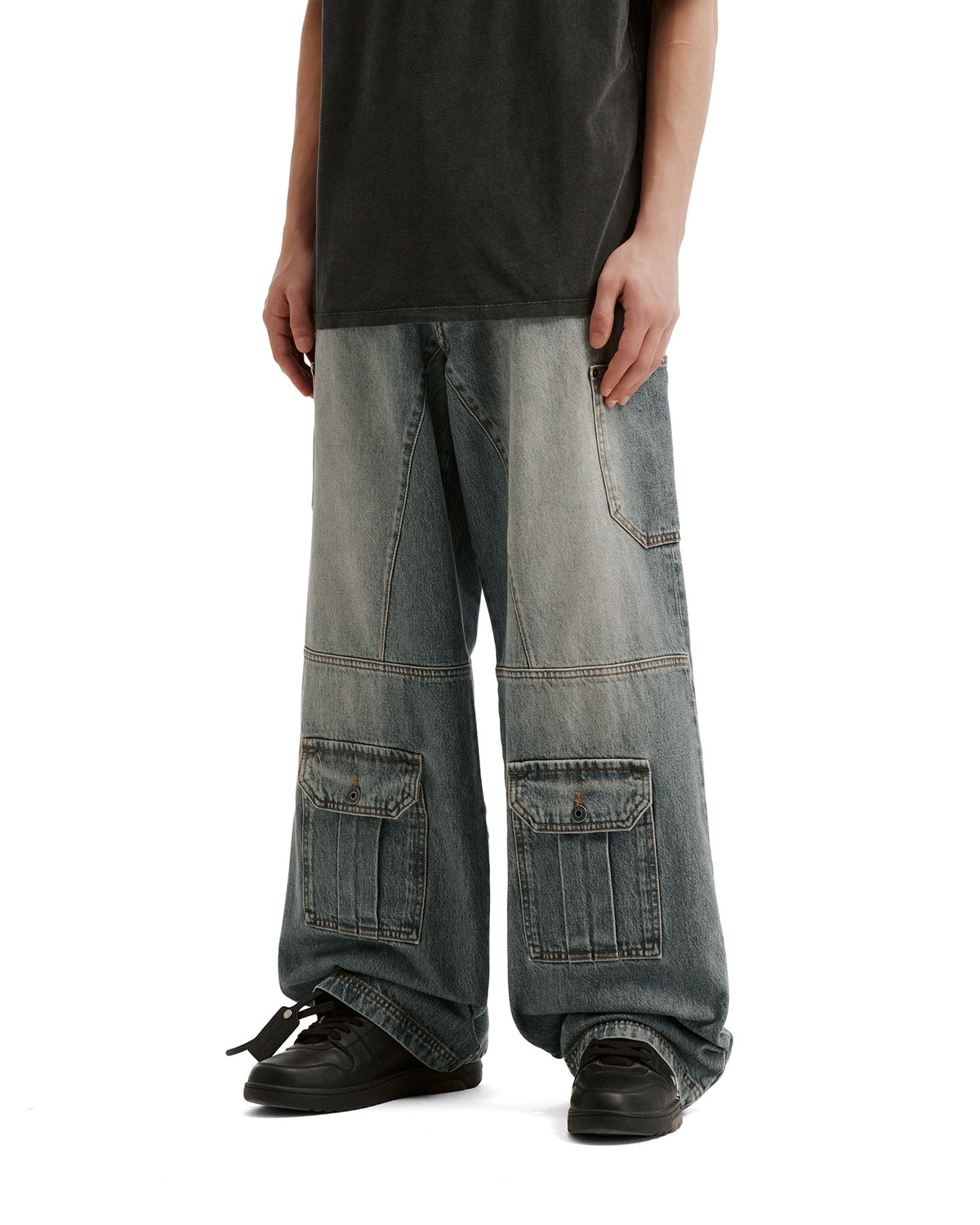 Cargo denim jeans