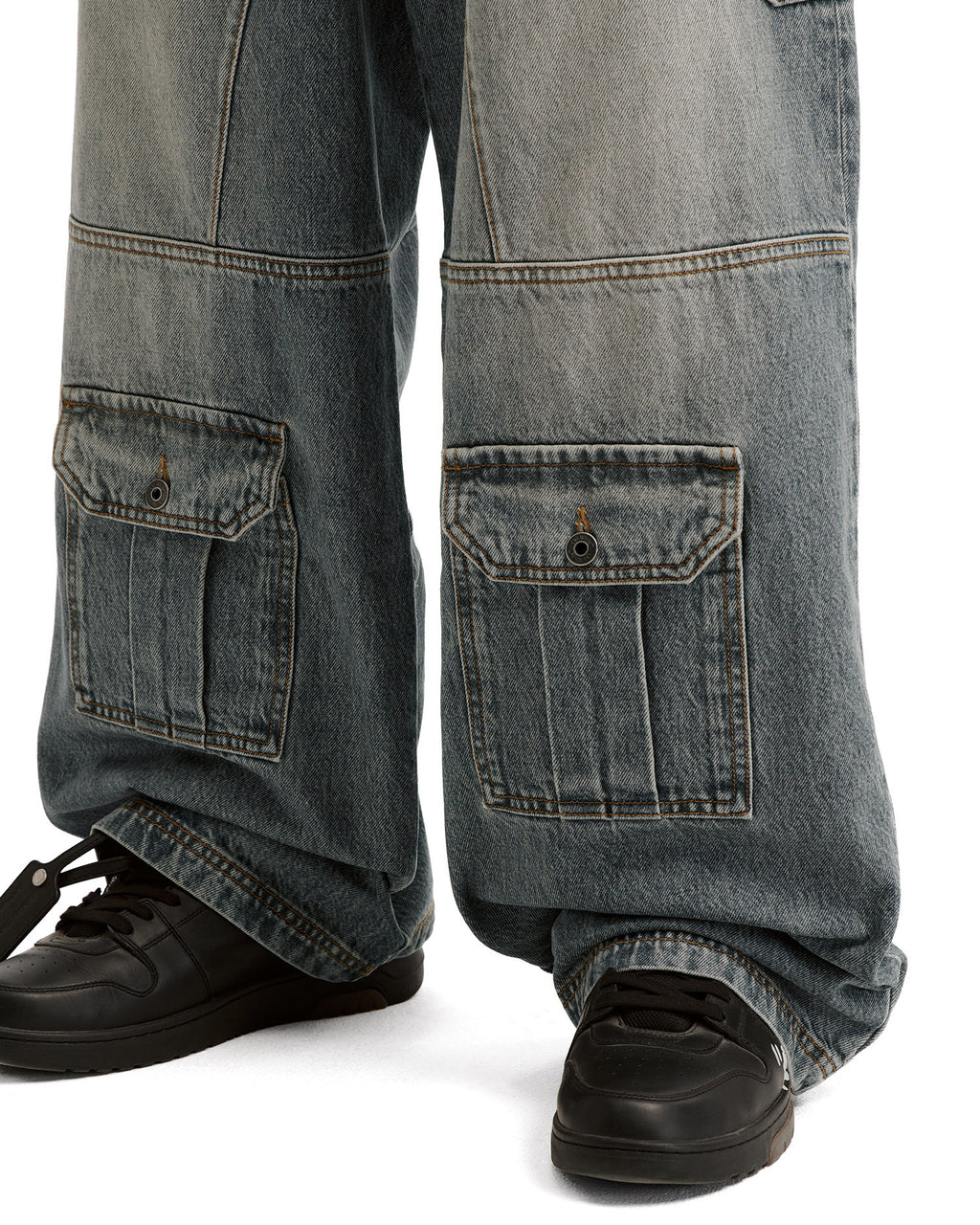 Cargo denim jeans