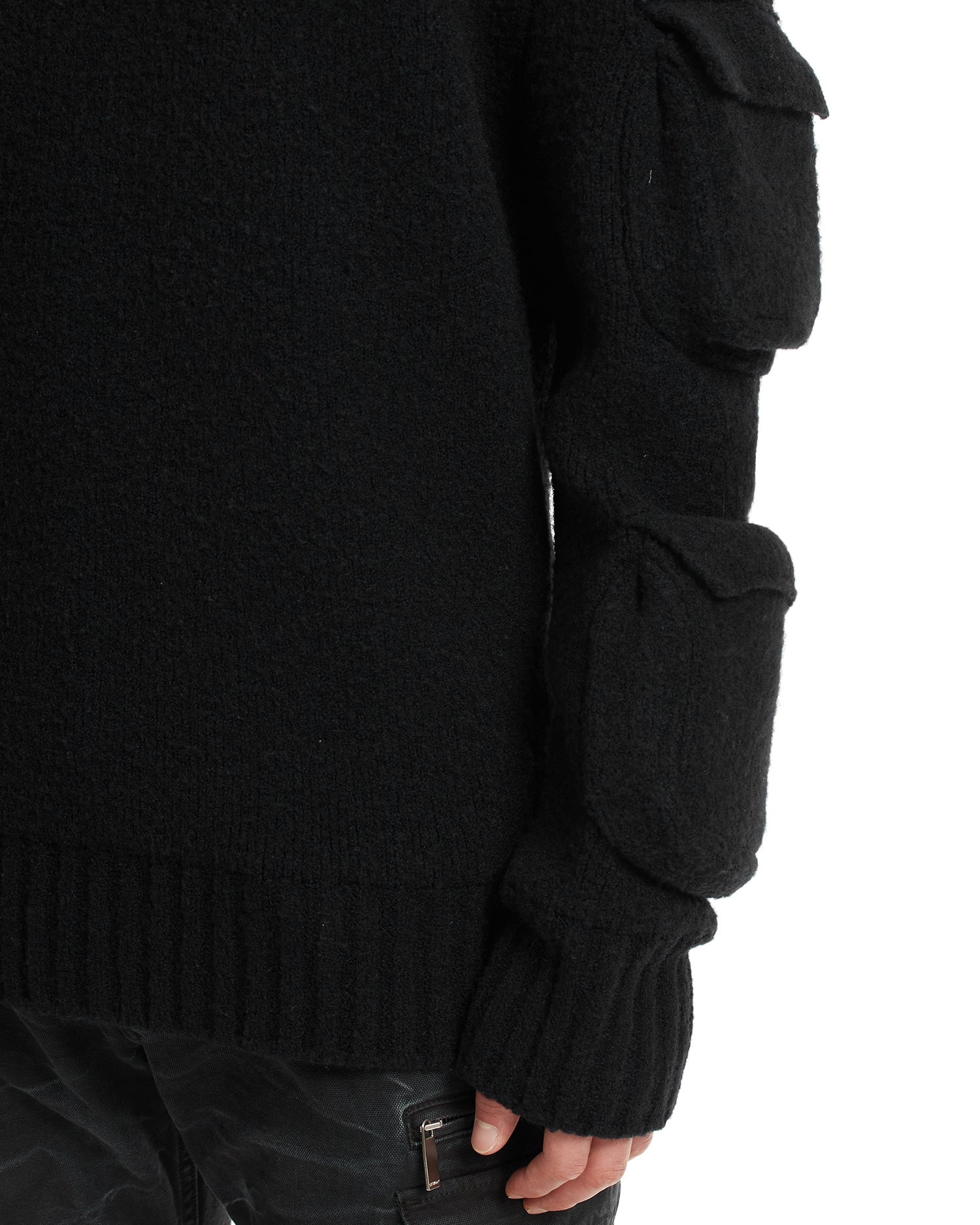 Round pocket knitted shirt