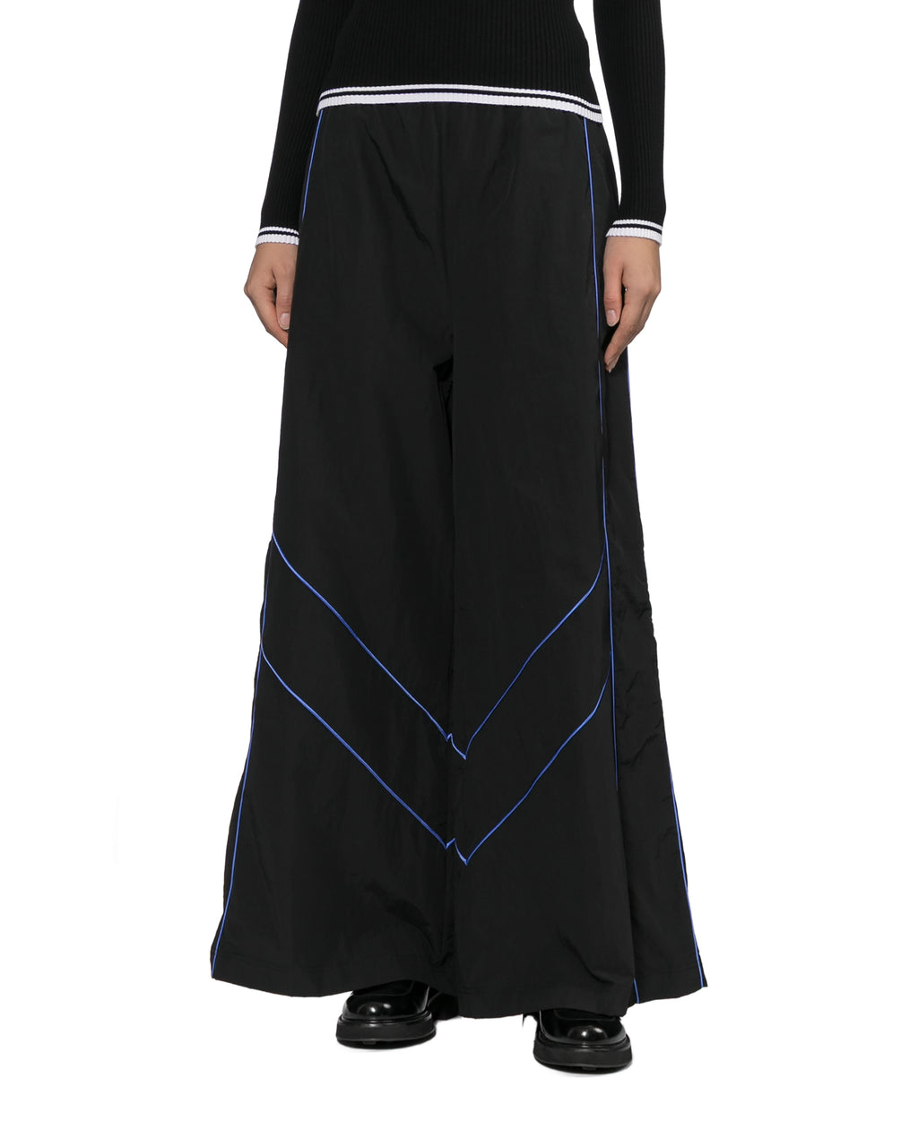 Wide-leg pants