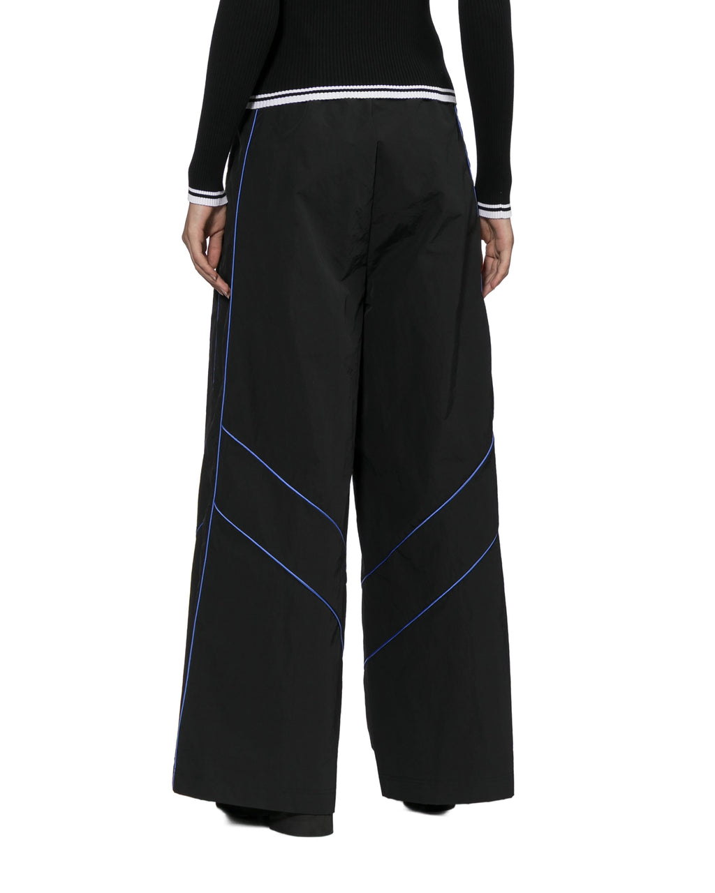 Wide-leg pants