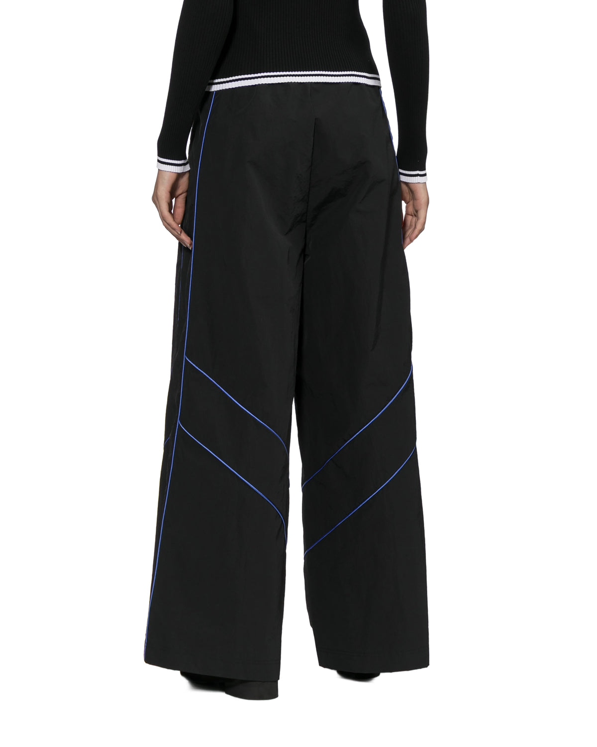 Wide-leg pants