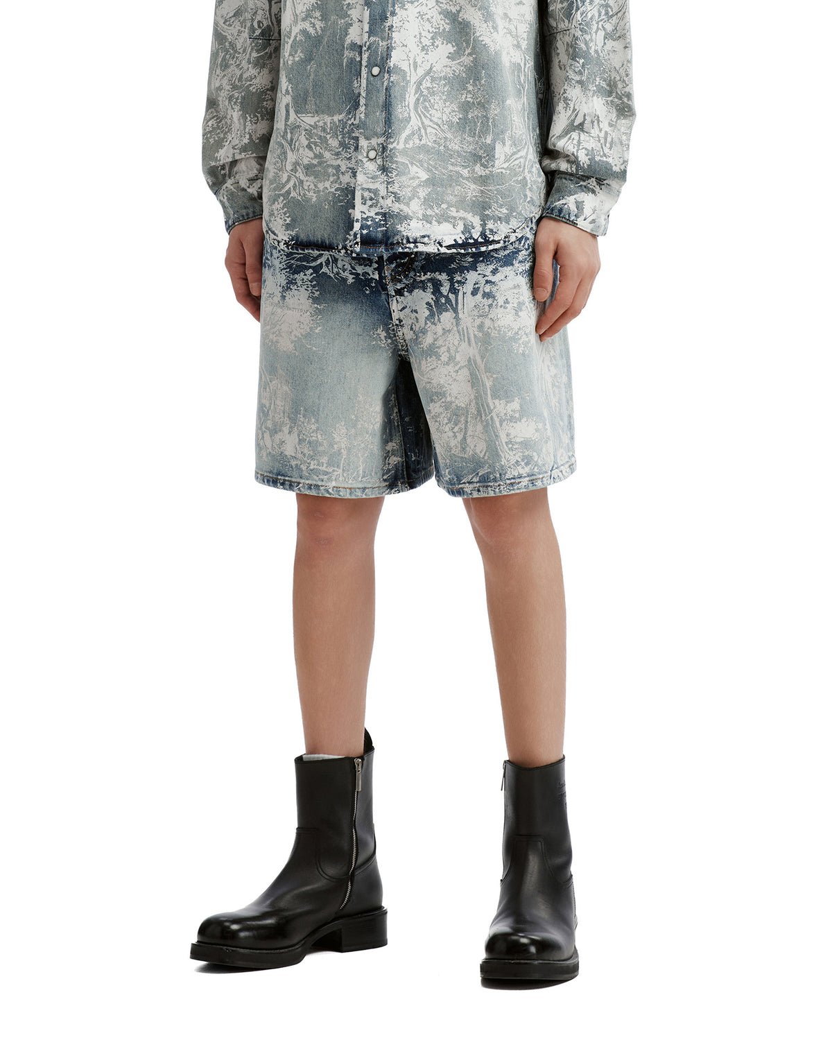 Printed denim shorts