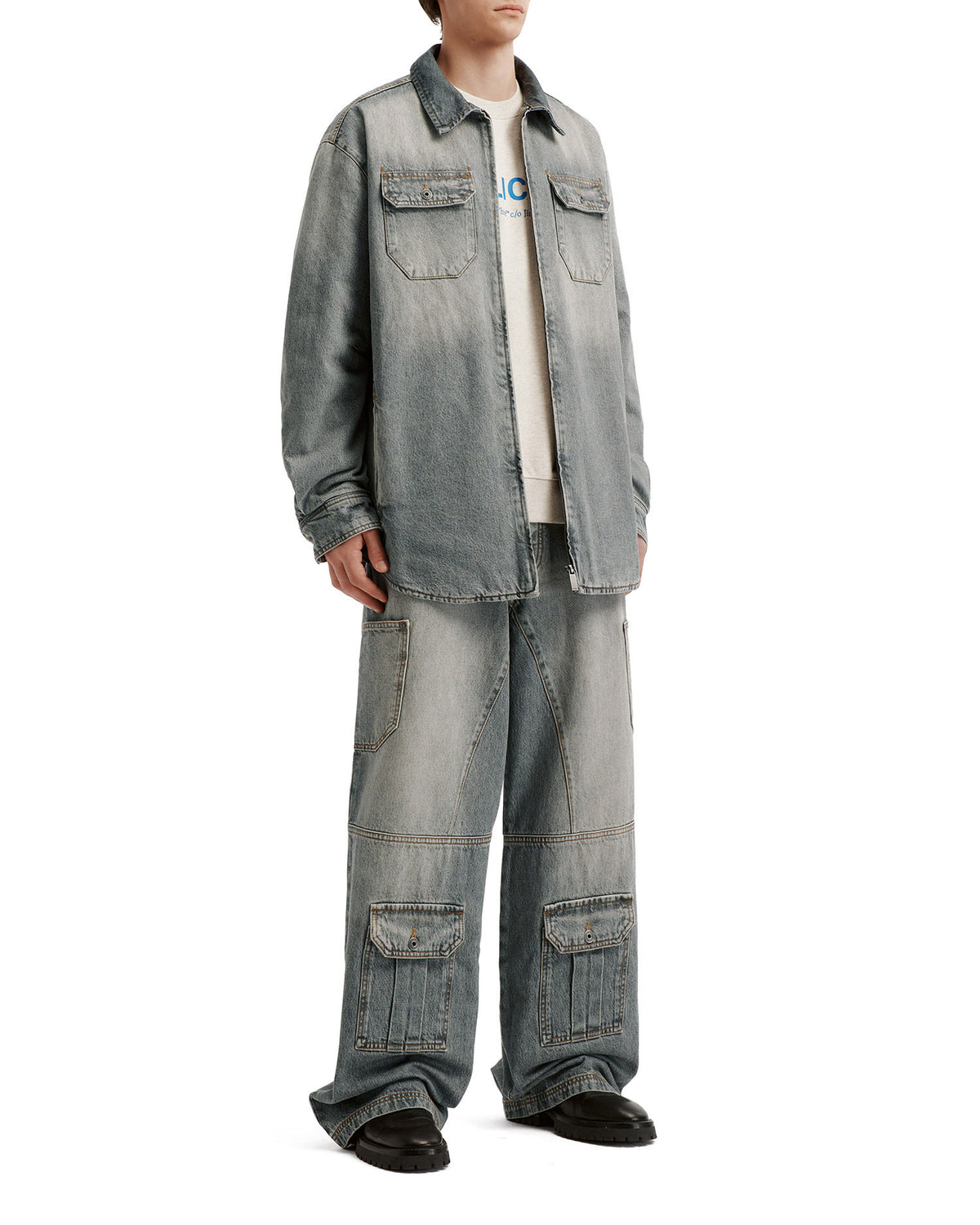Zip denim jacket
