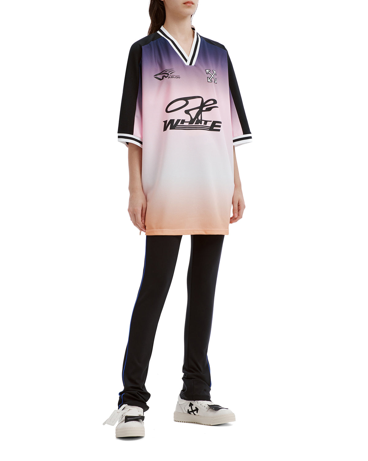 V-neck tee