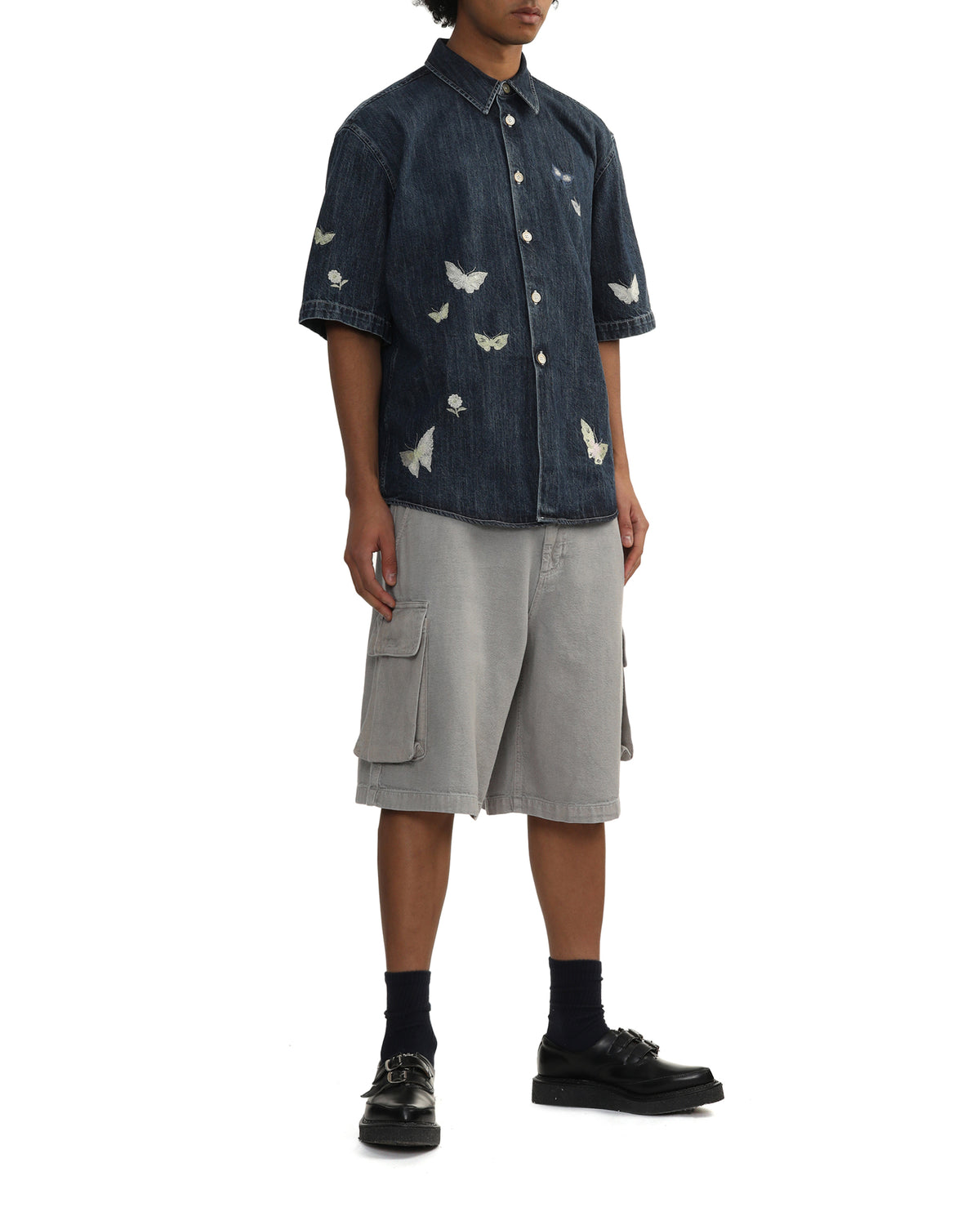 Mount shorts