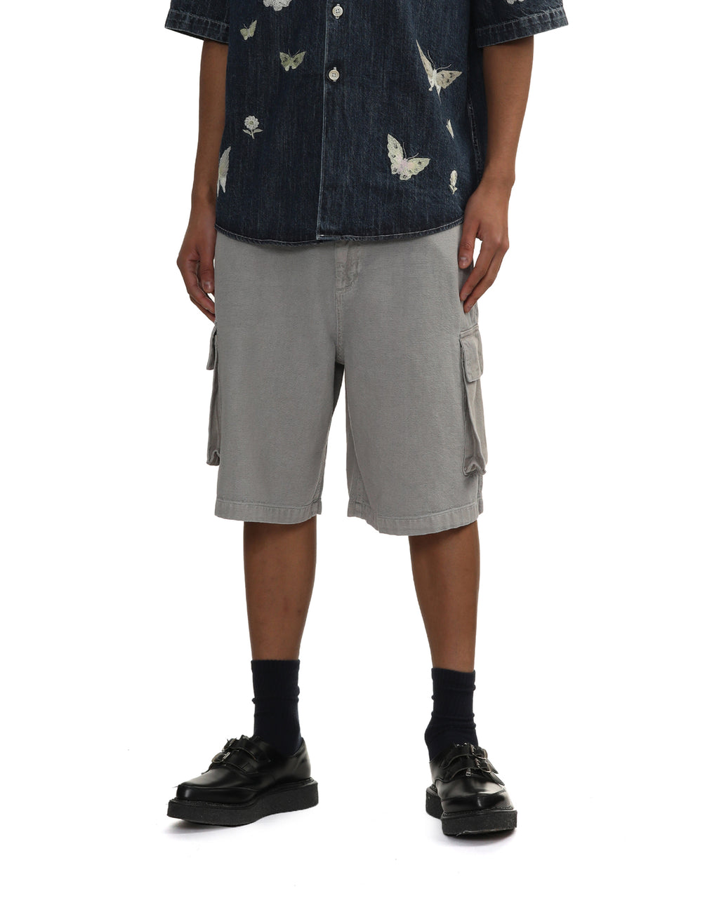 Mount shorts