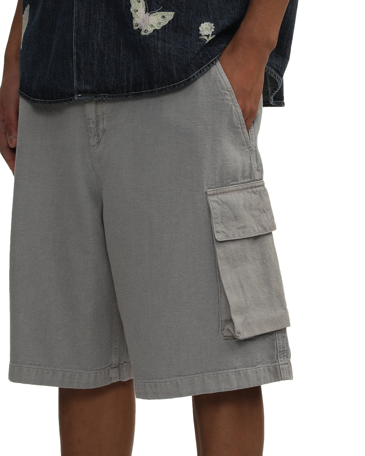 Mount shorts