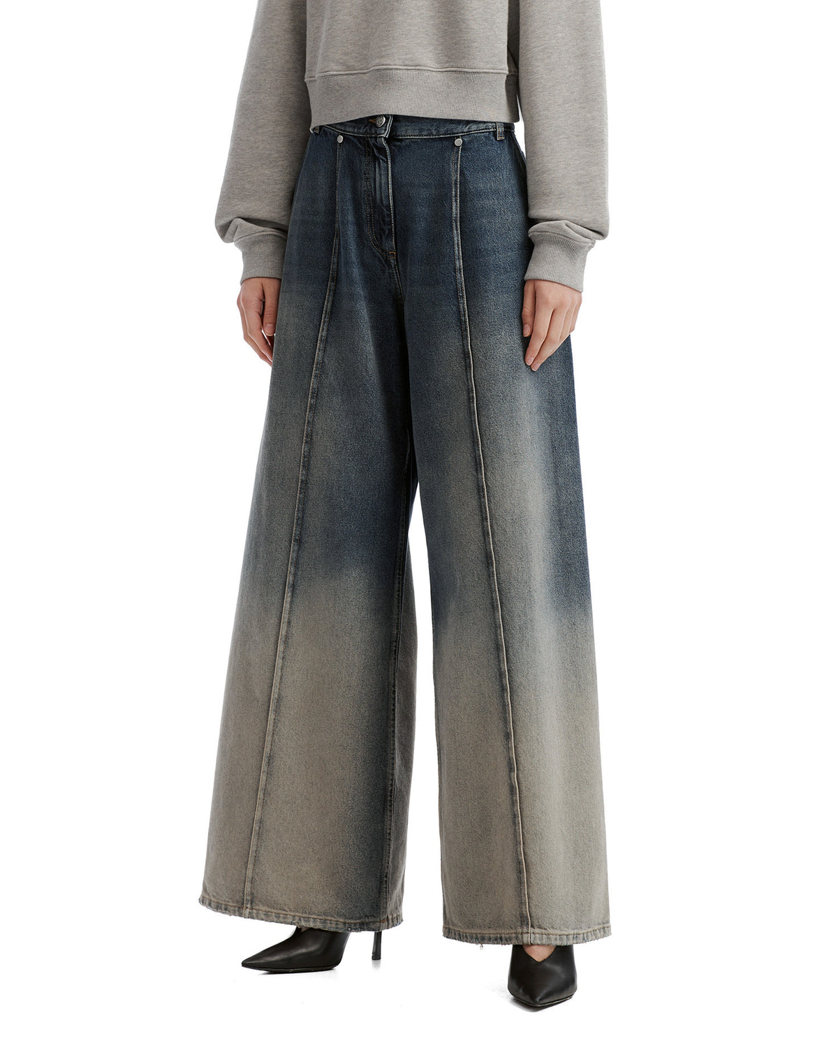 Wide-leg jeans