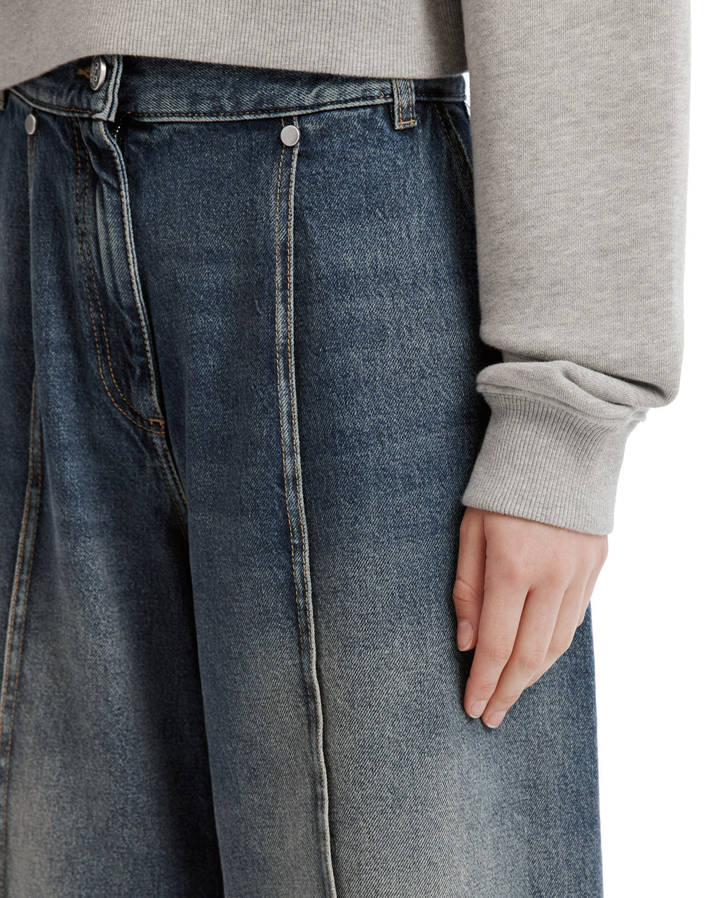 Wide-leg jeans