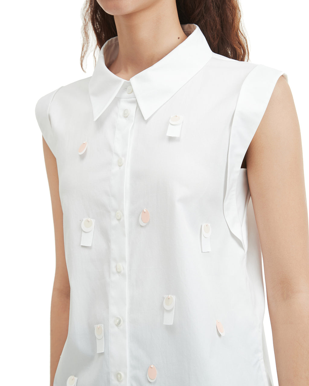 Sleeveless shirt