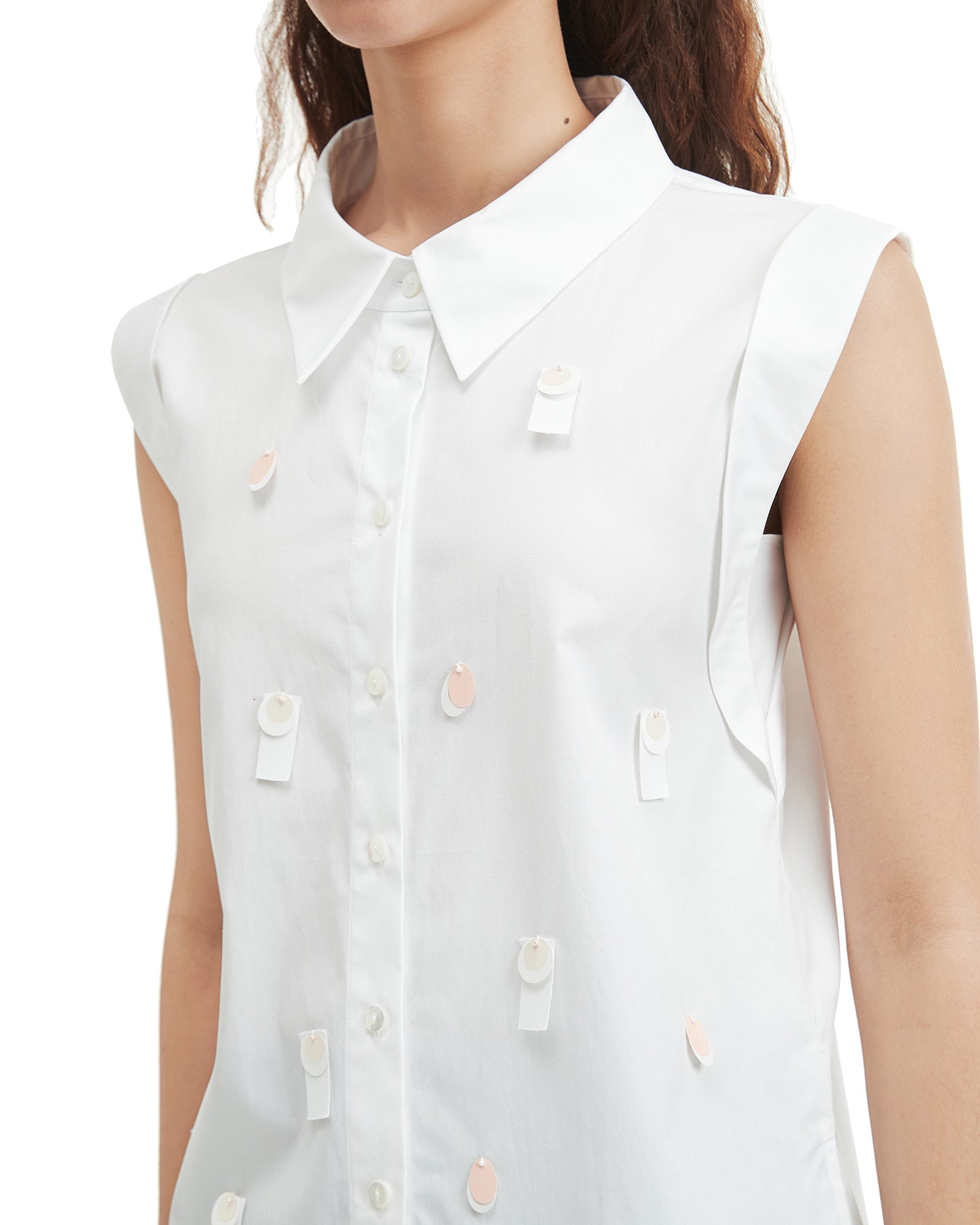 Sleeveless shirt