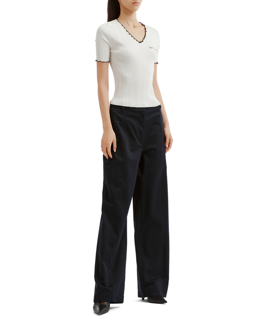 V-neck tee