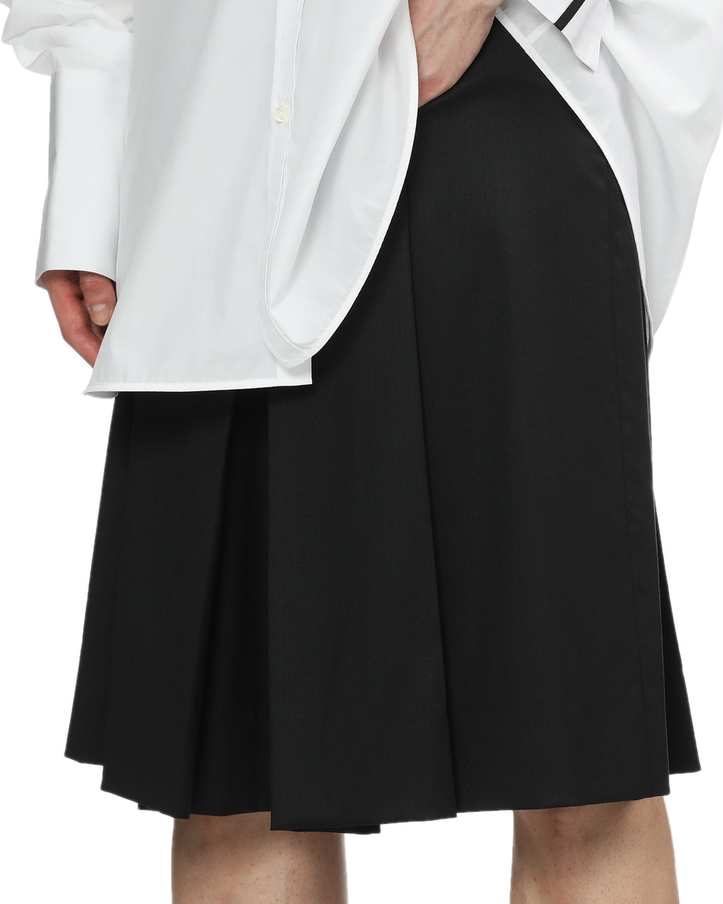 Pleated shorts