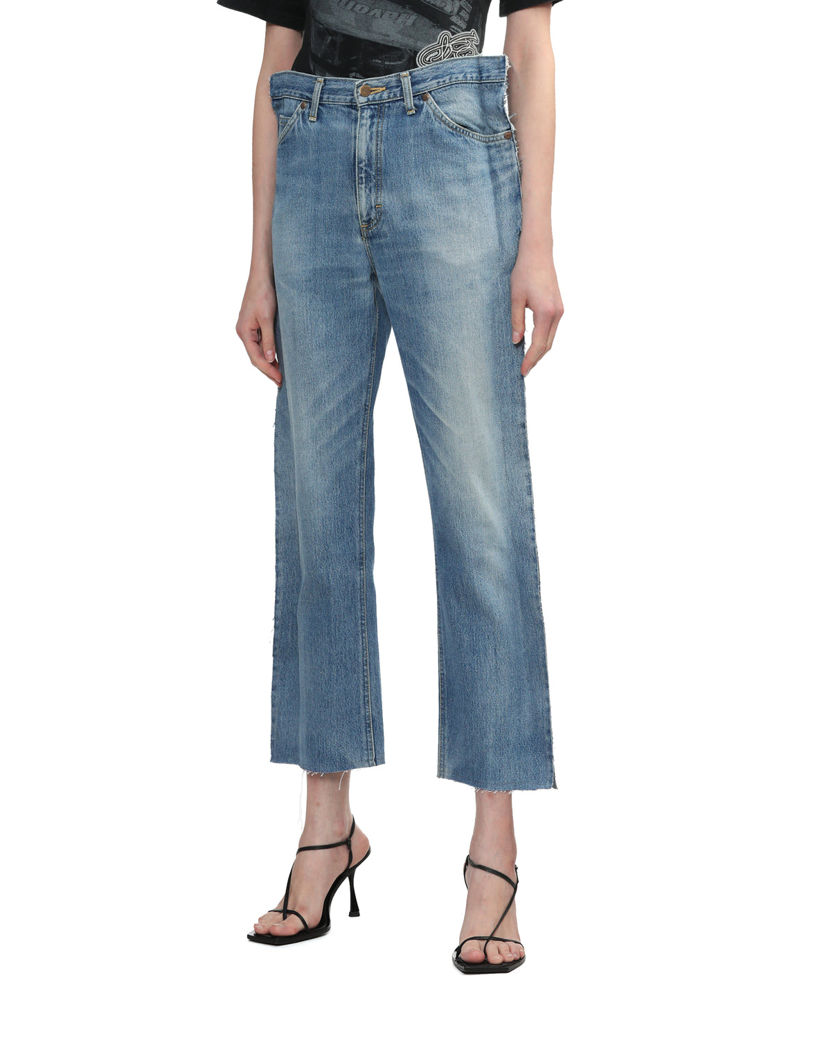 Raw edge washed jeans