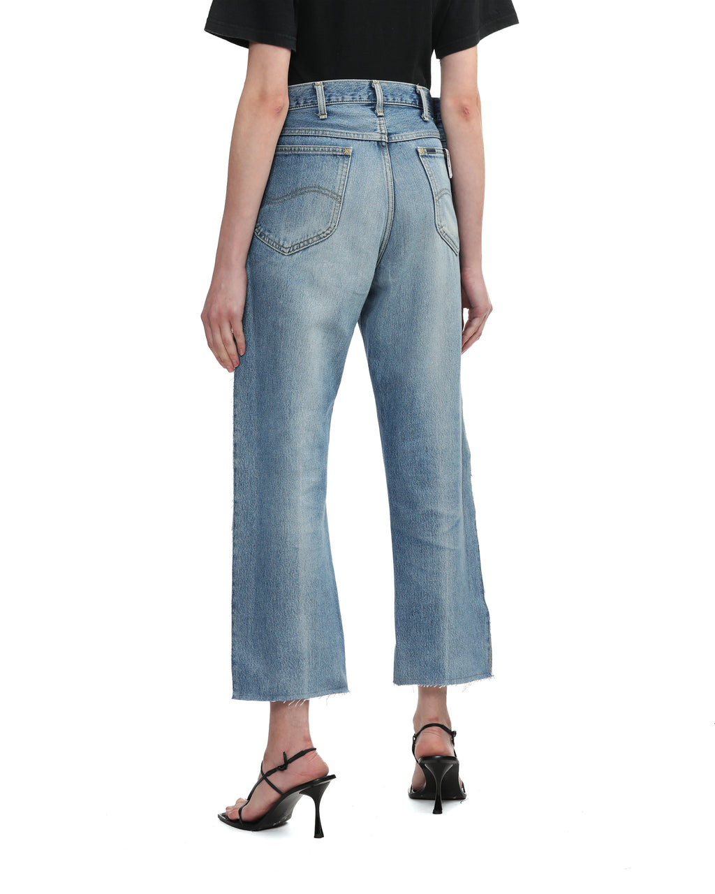 Raw edge washed jeans
