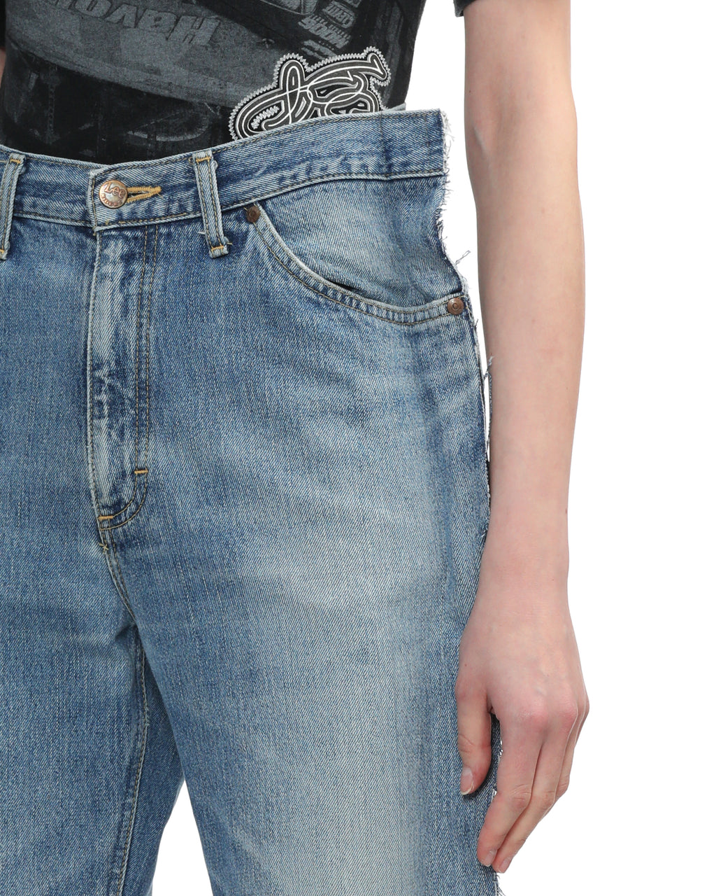 Raw edge washed jeans