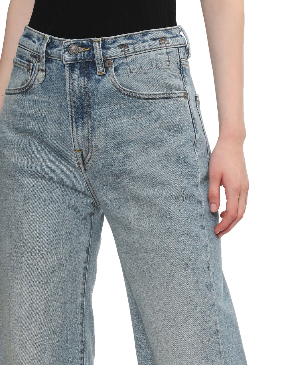 Wide-leg jeans