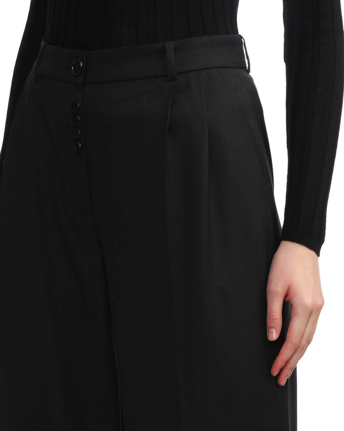 Wide-leg pants