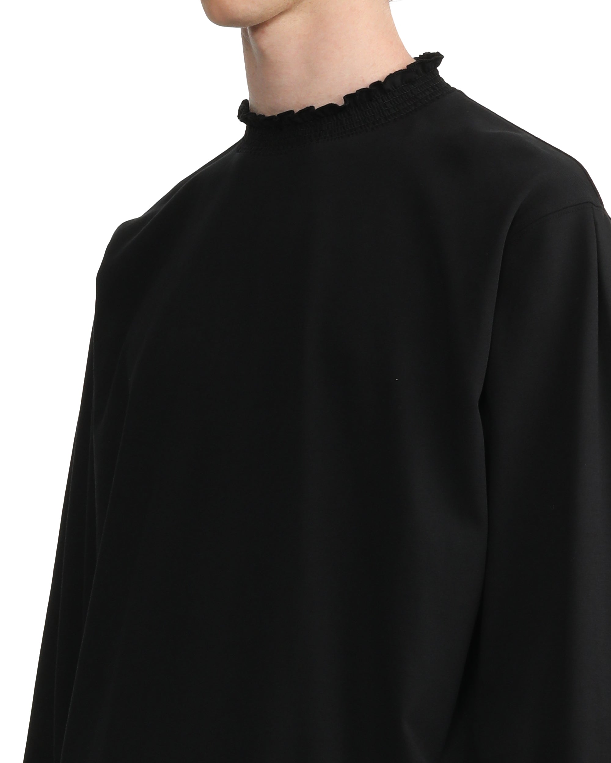 Ruffled neck top