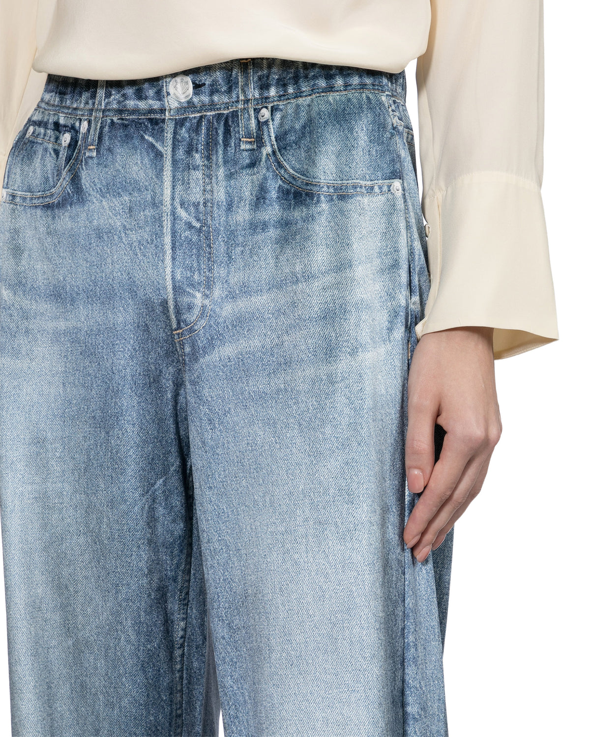 Wide-leg jeans