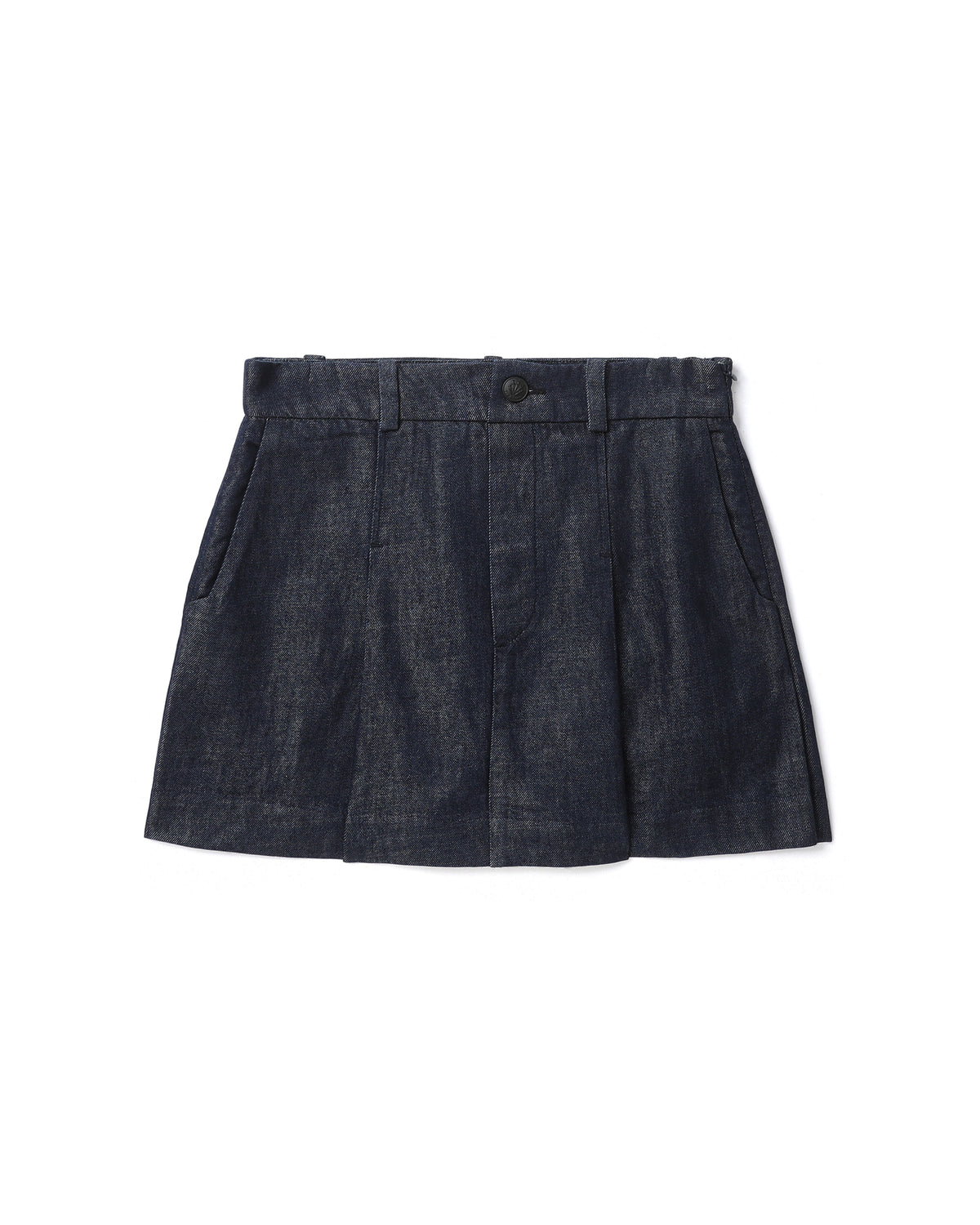 Pleated denim shorts