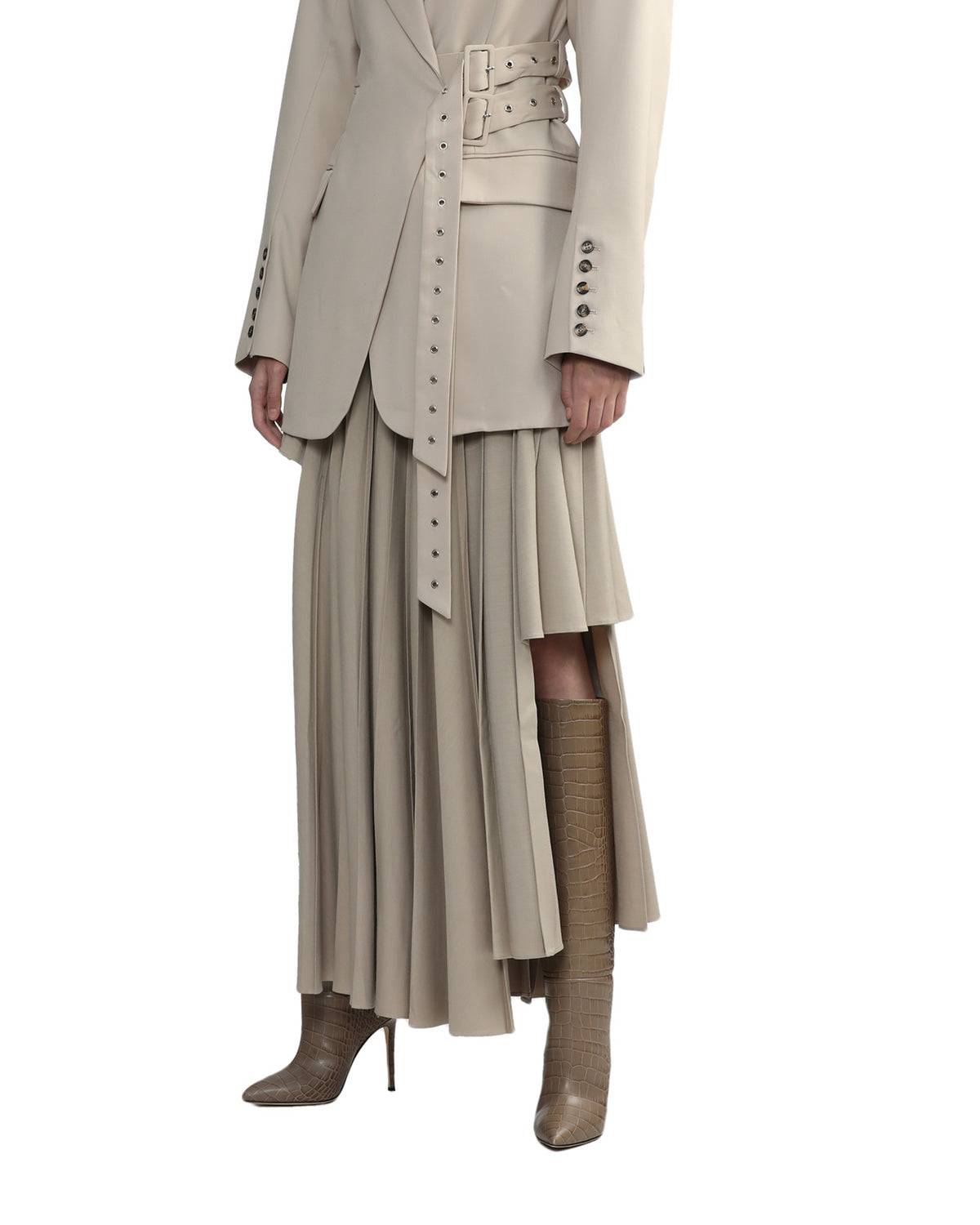Double-belted pleated skirt