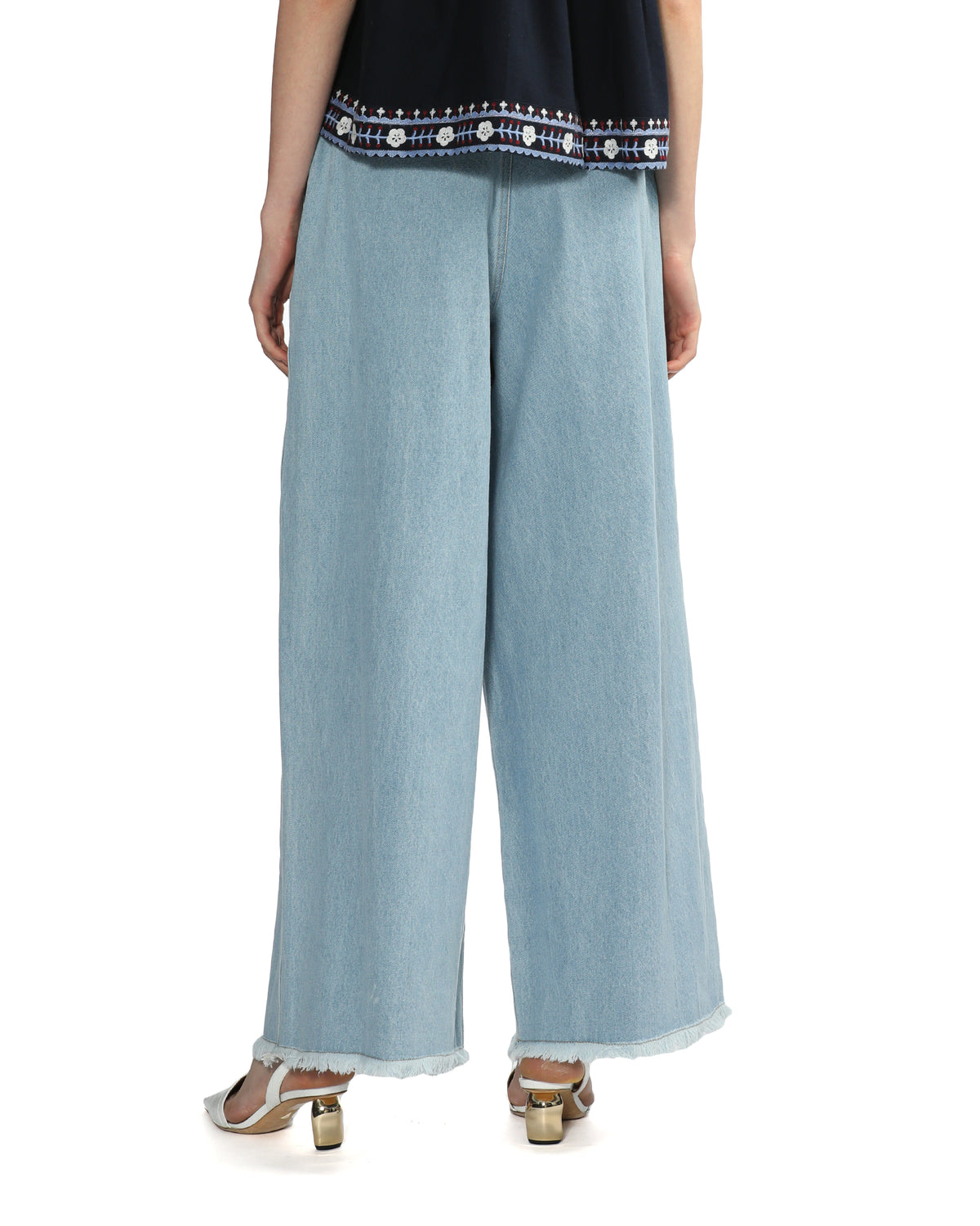 Wide-leg jeans