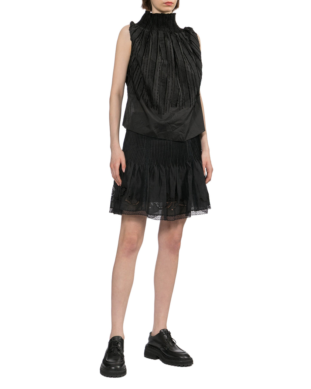 Lace-trim skirt