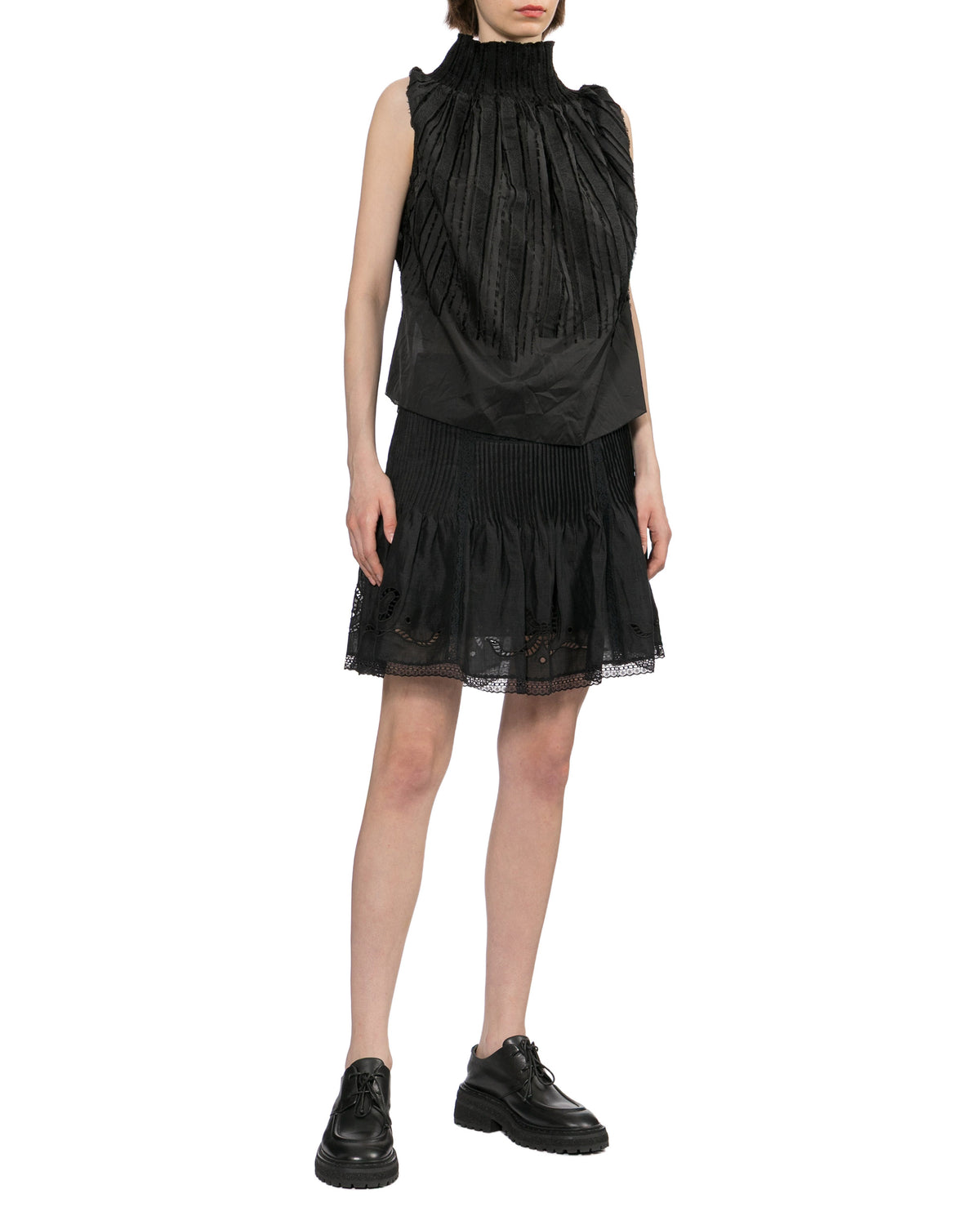 Lace-trim skirt