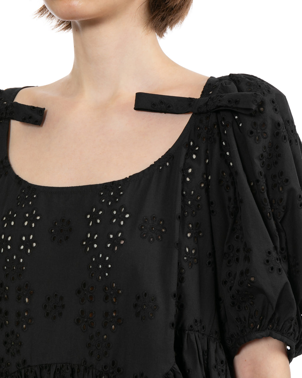 Puff-sleeve dress