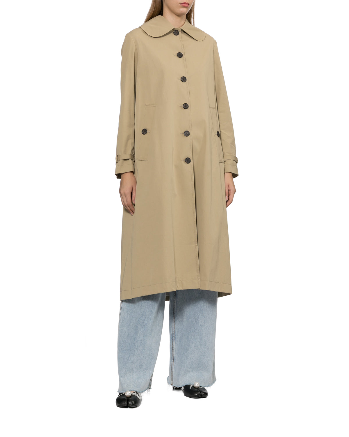 Buttoned trench coat