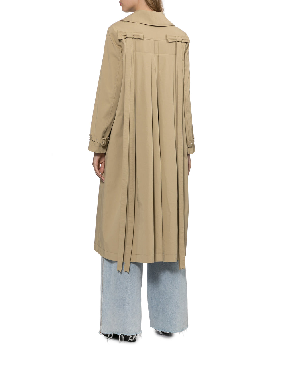 Buttoned trench coat