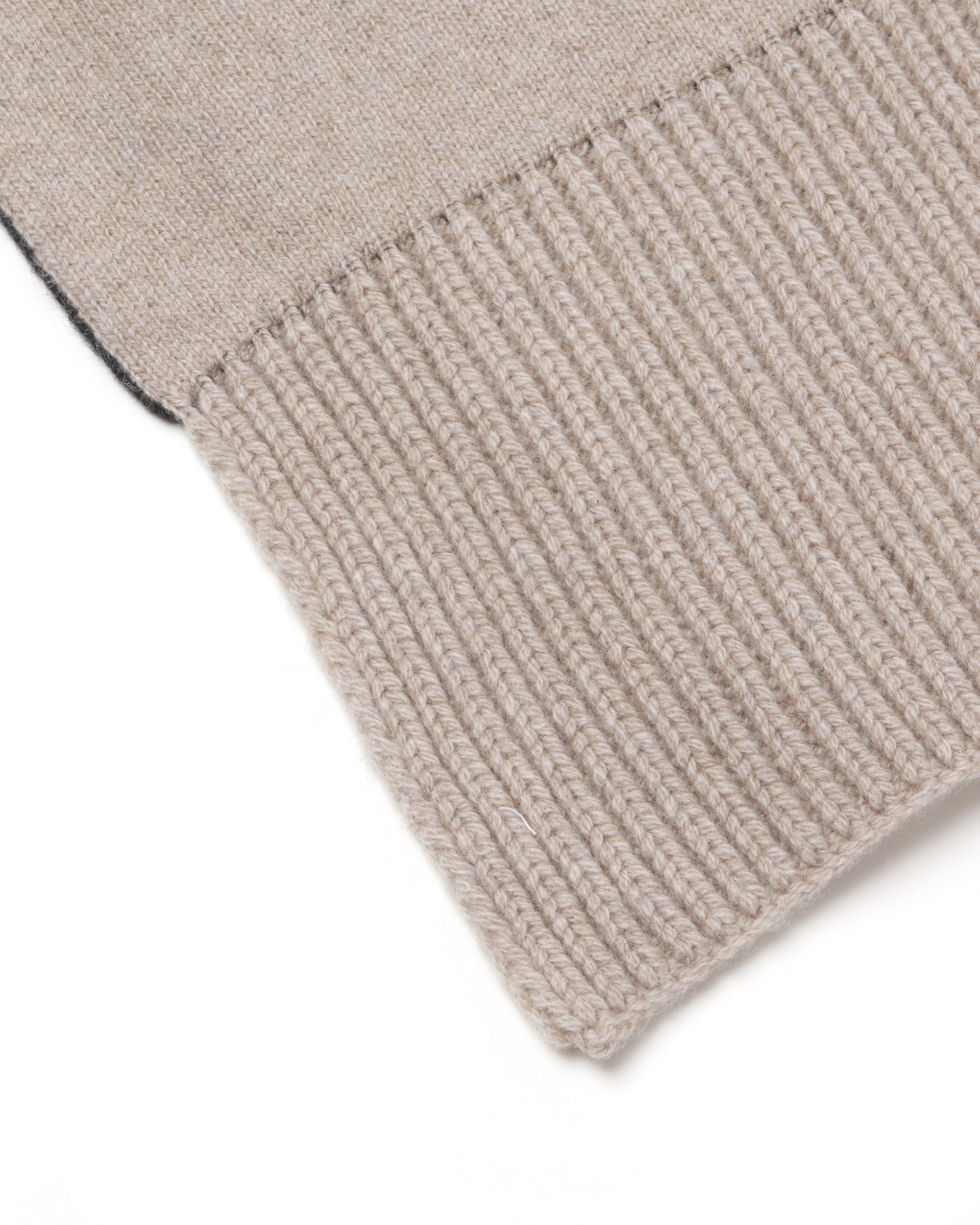 Long graphic logo knit scarf