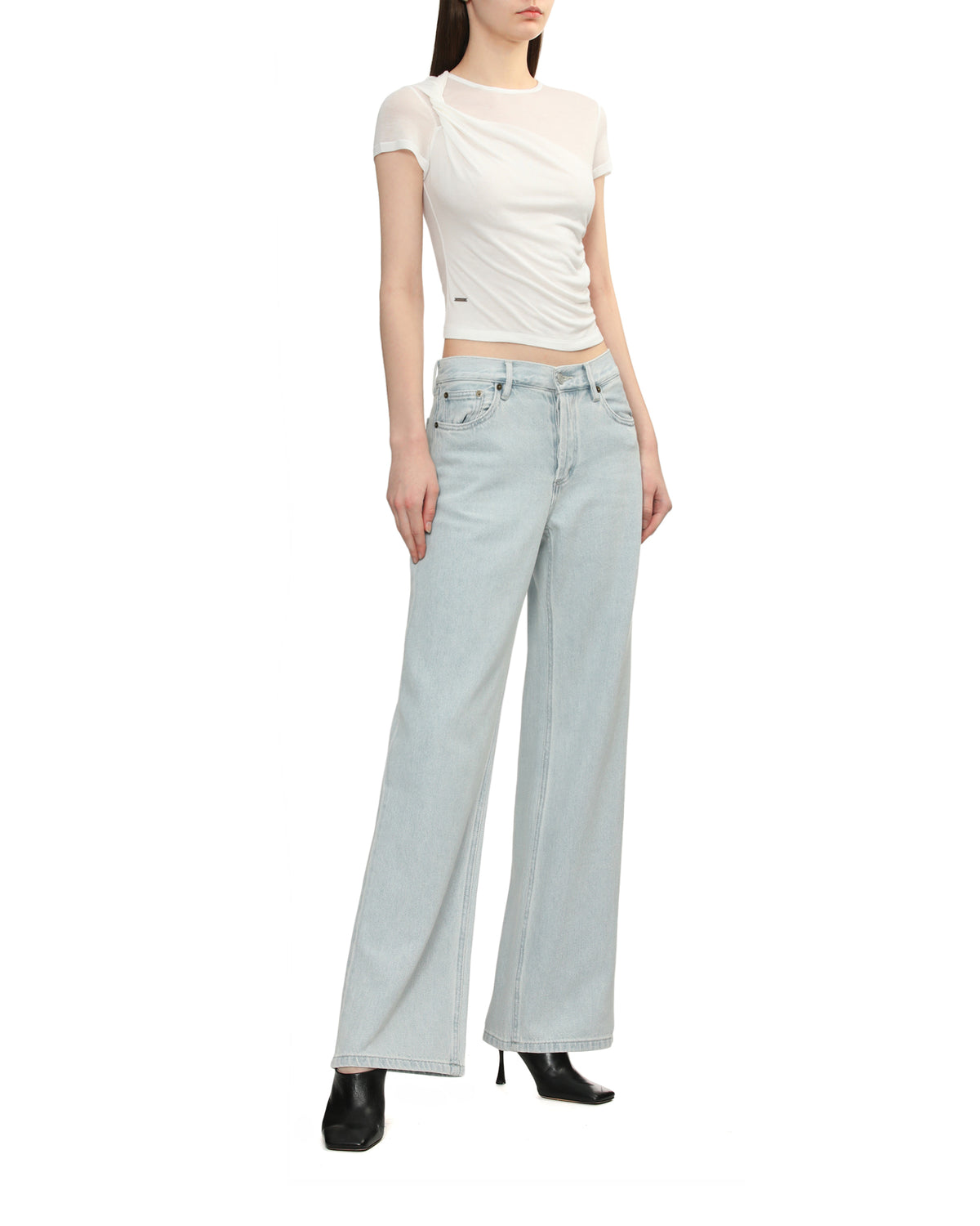 Wide-leg denim jeans