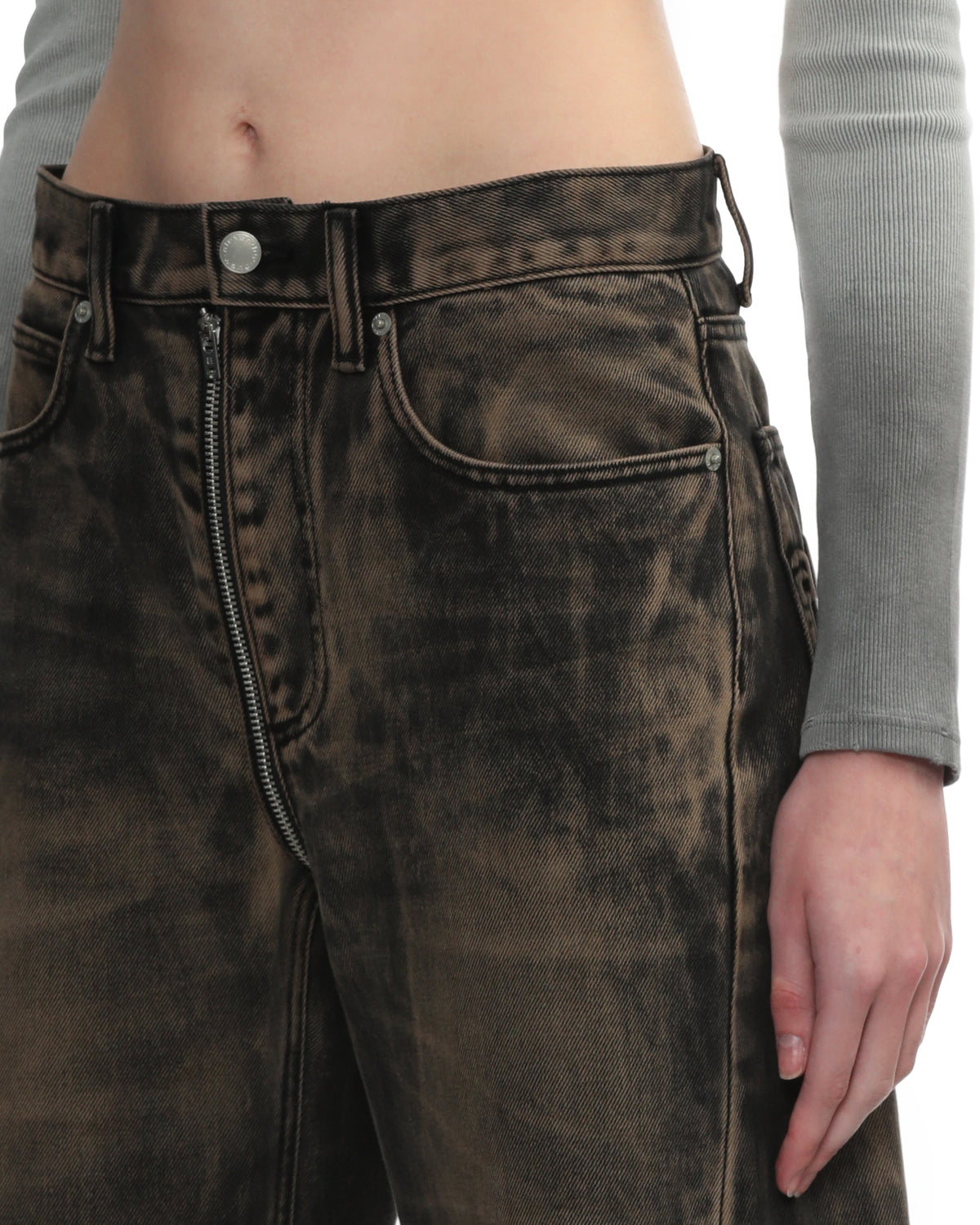 Balloon jeans with front to back zip