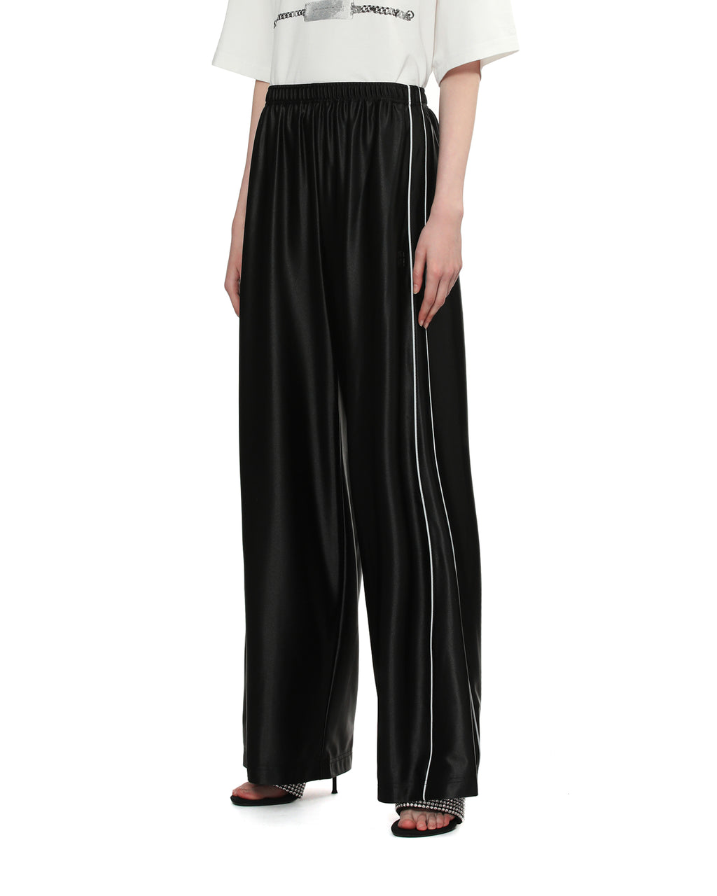 Wide-leg pants
