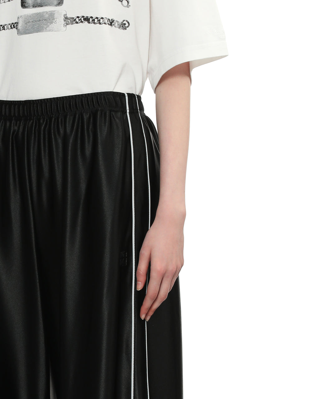 Wide-leg pants
