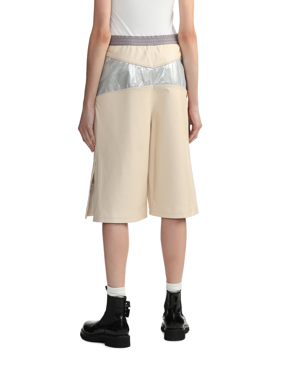 Contrasting panels shorts