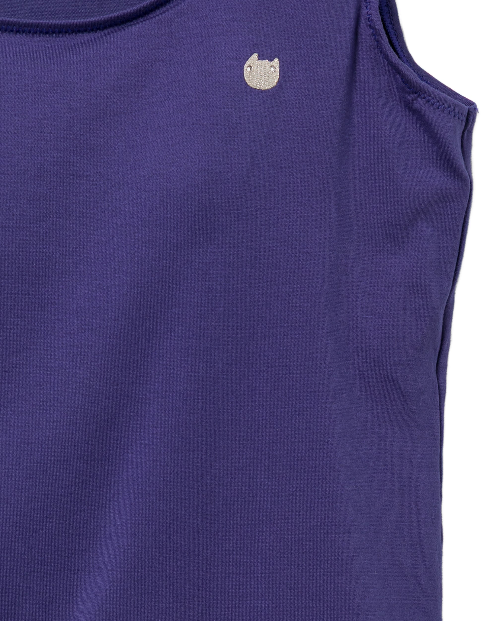 Sleeveless tee