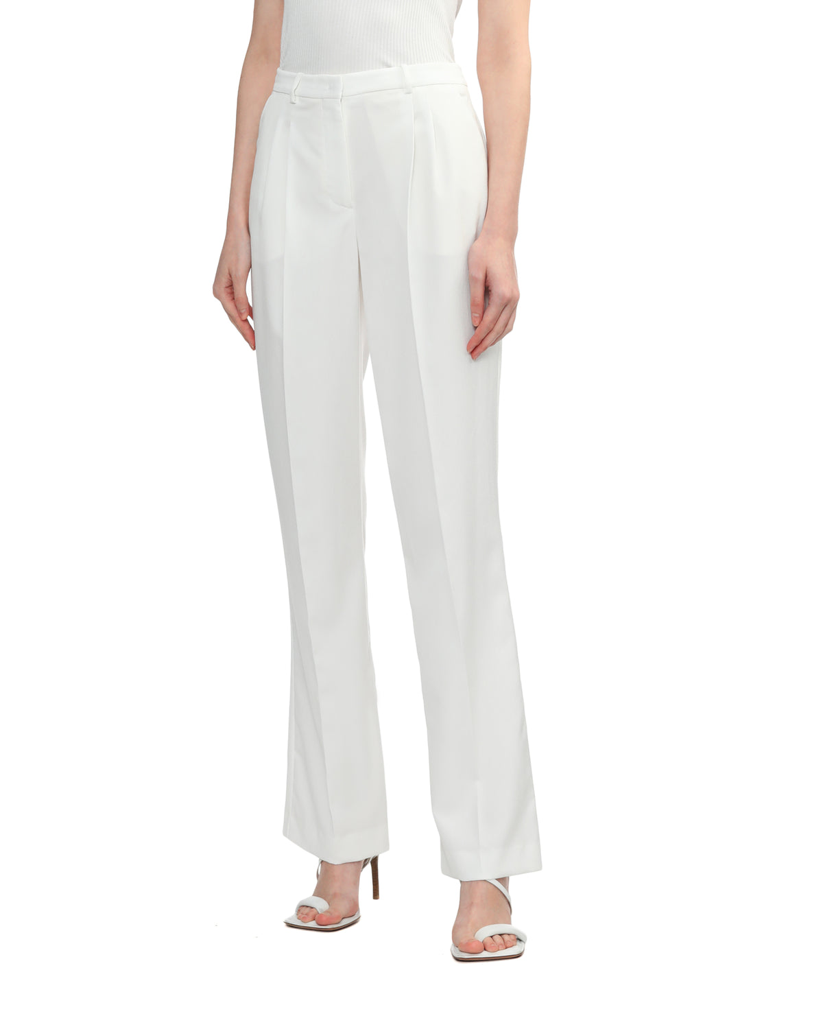 Pleated pants