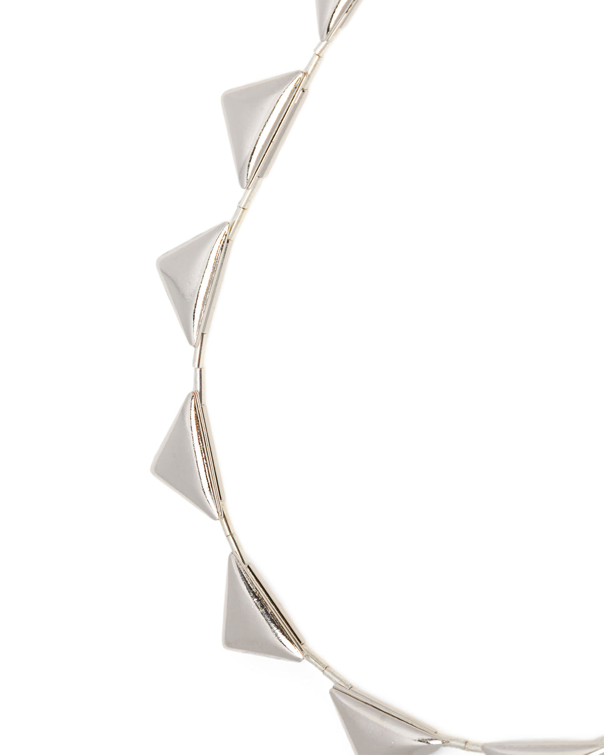 Triangle loop tie