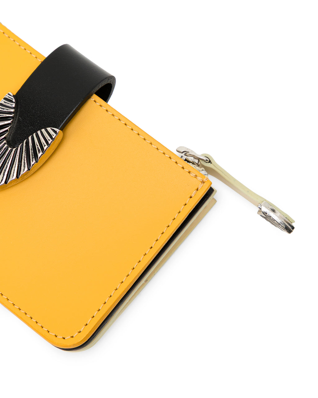 Zip-up wallet