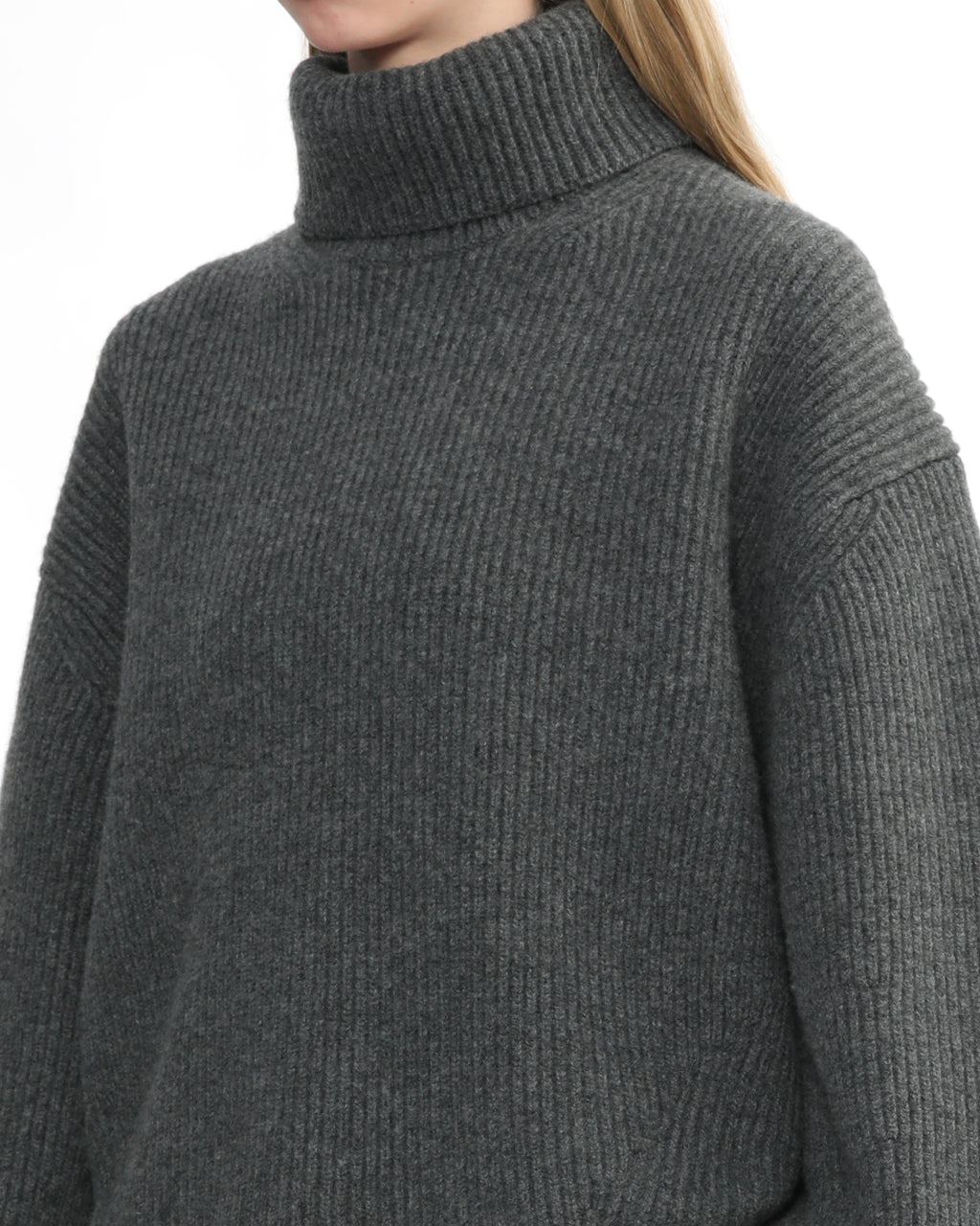 Rib turtleneck knit sweatshirt