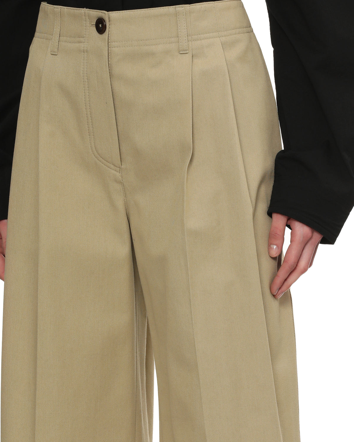 Pleated trousers