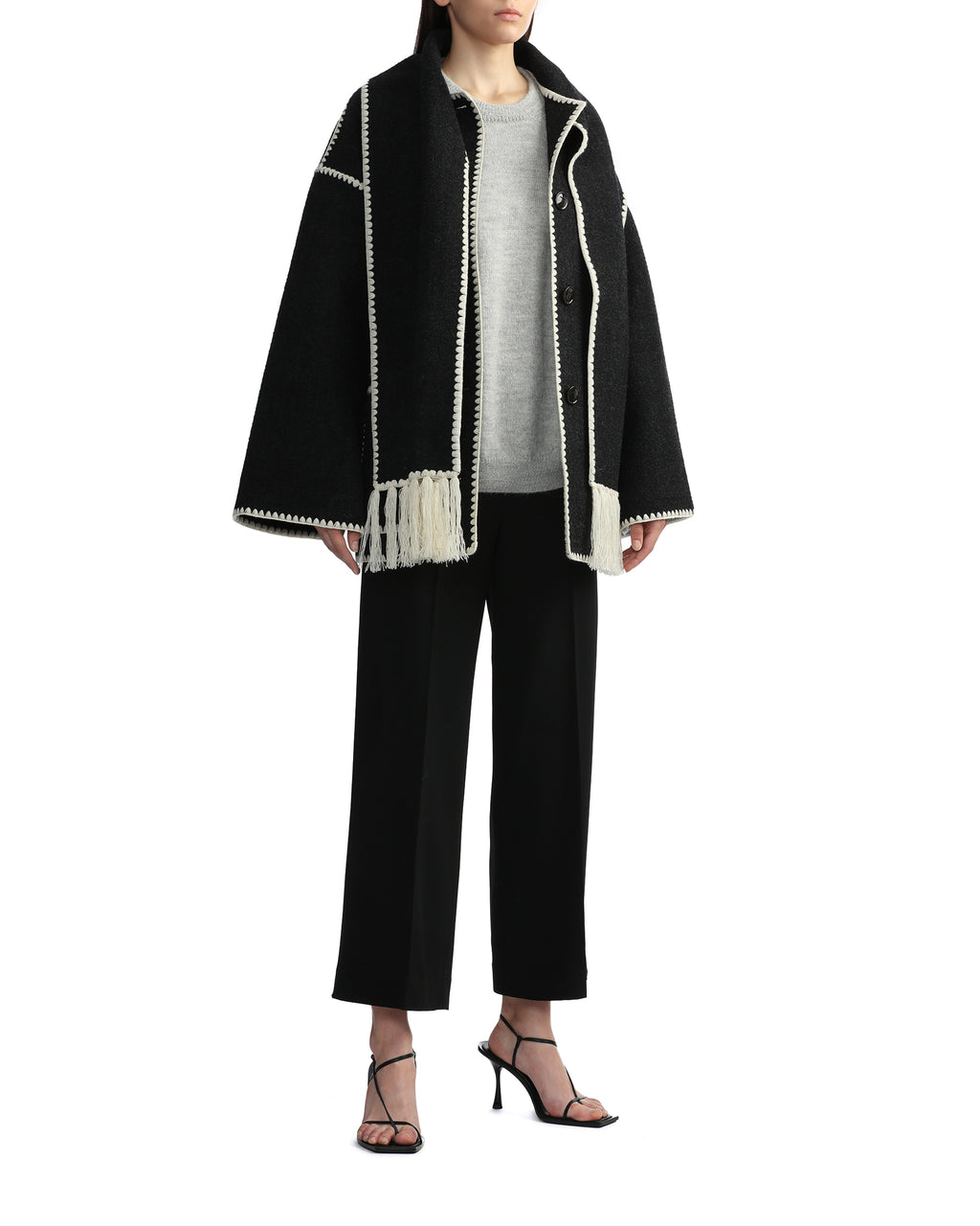 Clean wide trousers